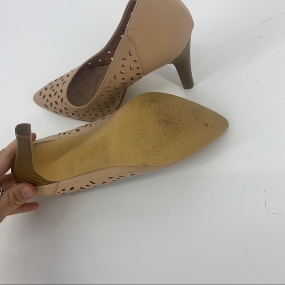 Restricted 3 in heels. Nude/blush-is color SZ 7.5 - Picture 4 of 4